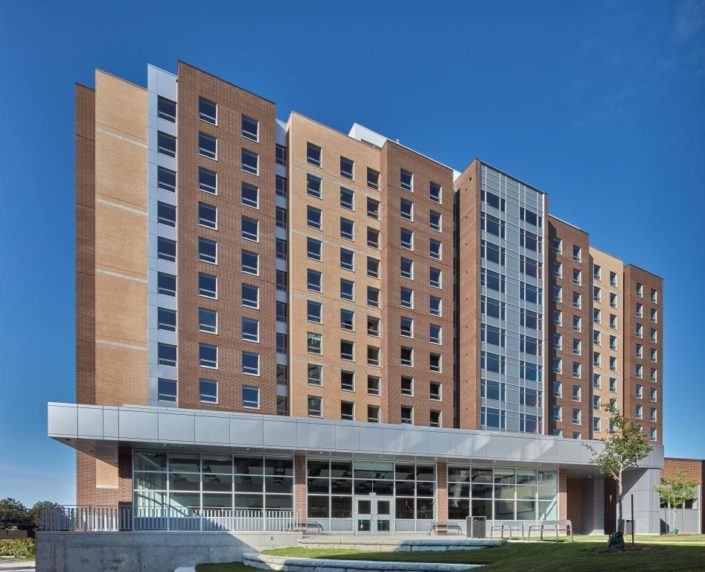 1419-165UniversityAveW-UWRes-W-Ext-00-L